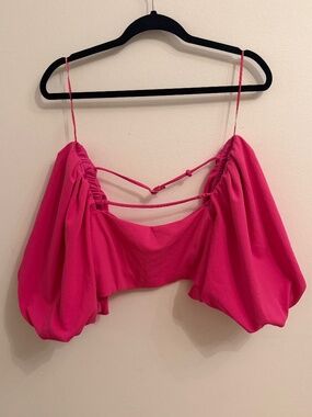 Pink cropped shirt
